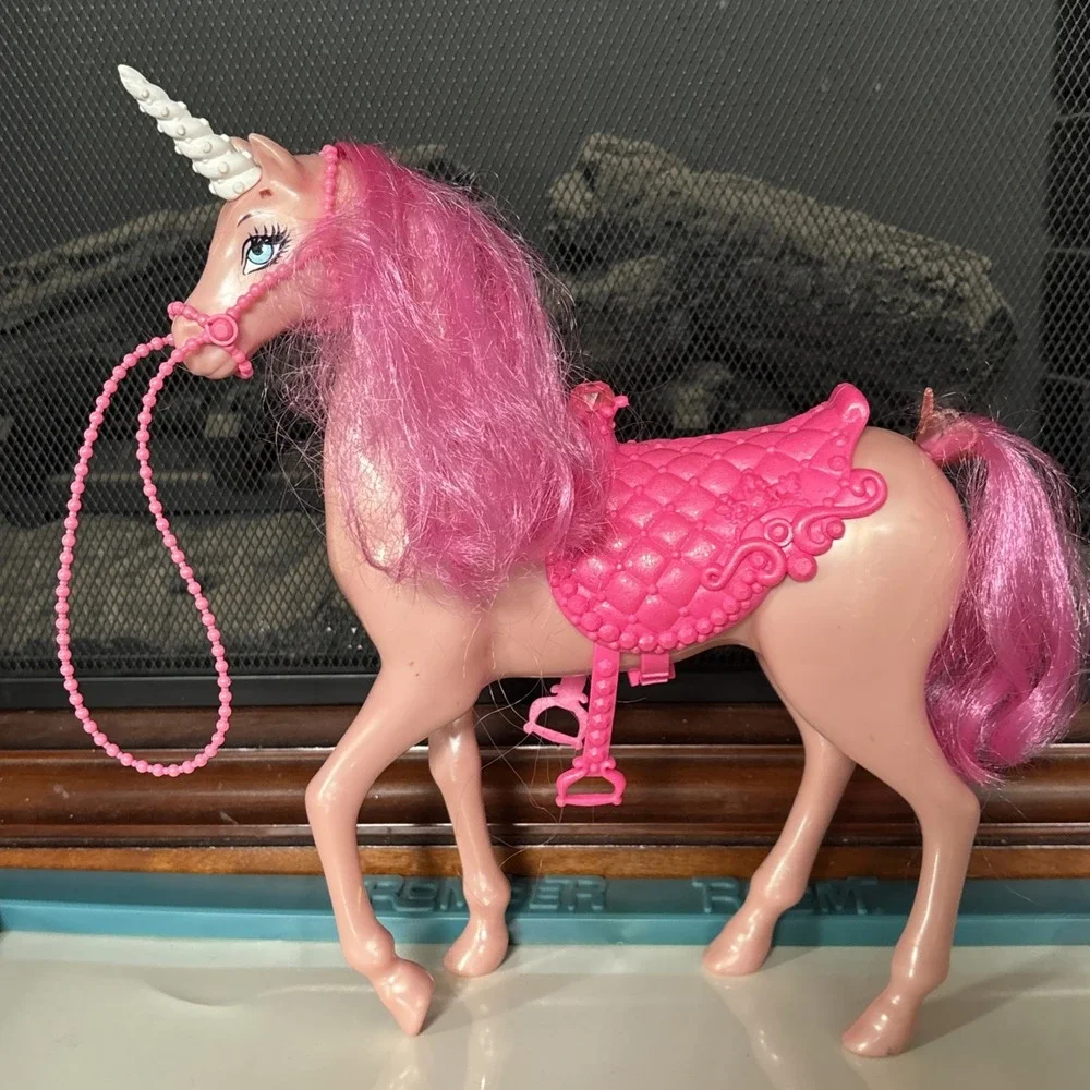 BARBIE PINK UNICORN WITH HAIR YOU CAN COMB